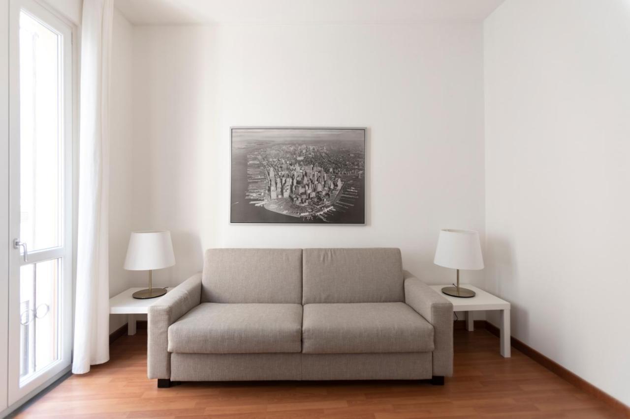 Brera - Fiori Chiari Charme Apartment 밀라노 객실 사진